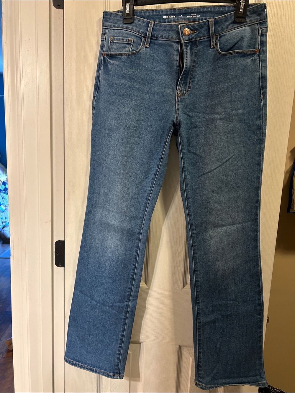 Old Navy Medium Blue Mid-rise Kicker bootcut Women’s Jeans 8 Short